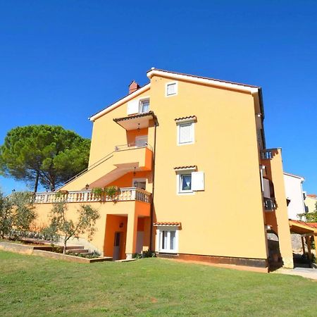 Apartments Mladenka Malinska Exterior foto